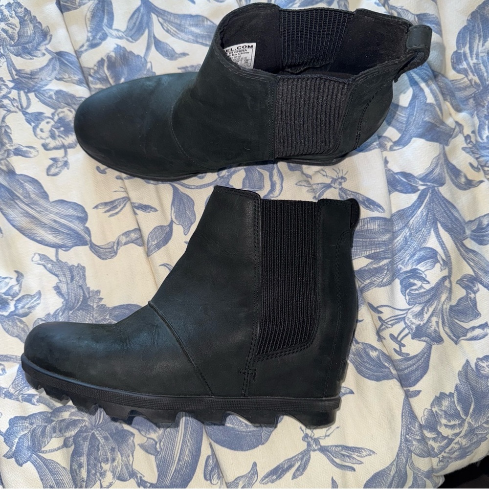 Sorel Chelsea Black Ankle Boots 9 - Picture 2 of 9